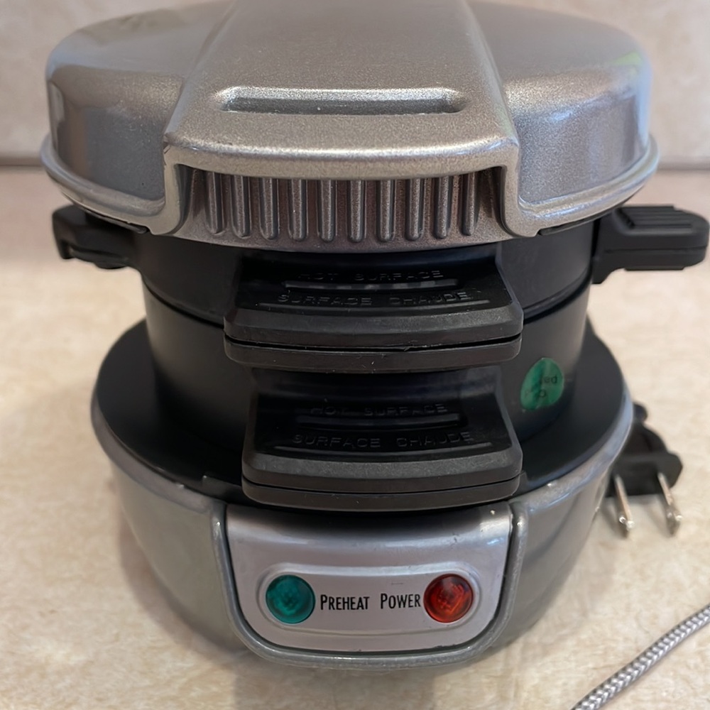Hamilton Beach Breakfast Sandwich Maker. No Box.  Never Used. NWOT